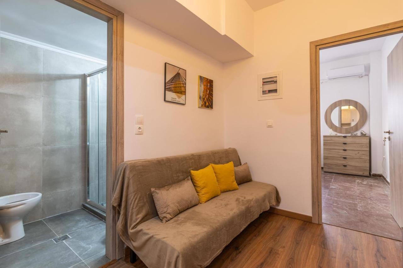 Korinthos Downtown Apartment Bagian luar foto
