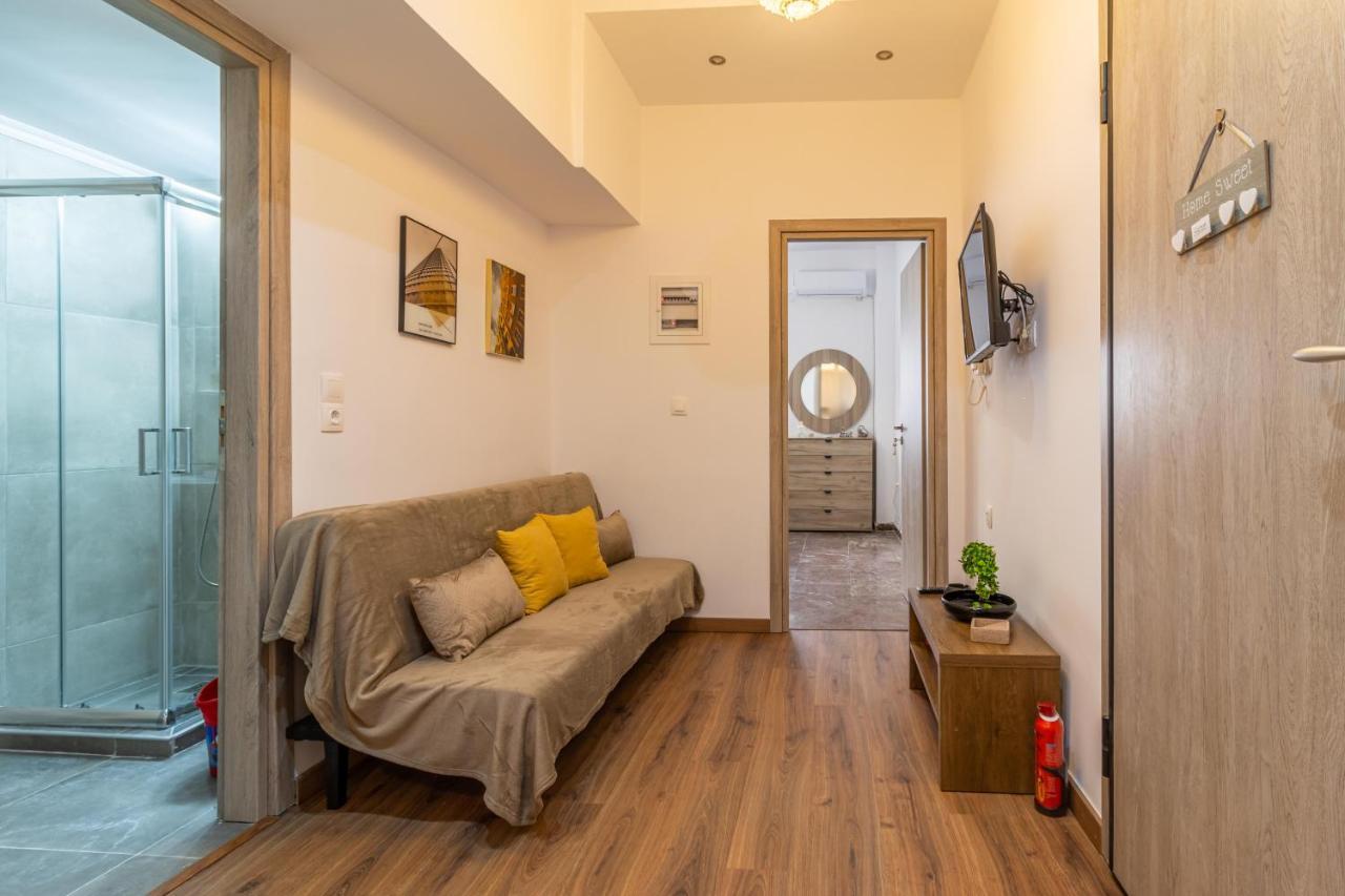 Korinthos Downtown Apartment Bagian luar foto