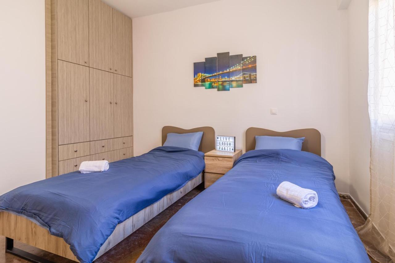 Korinthos Downtown Apartment Bagian luar foto